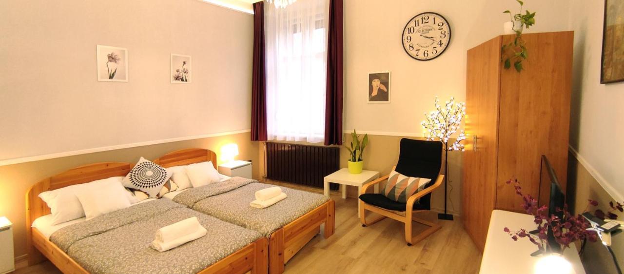 Center Apartman Szeged Bagian luar foto