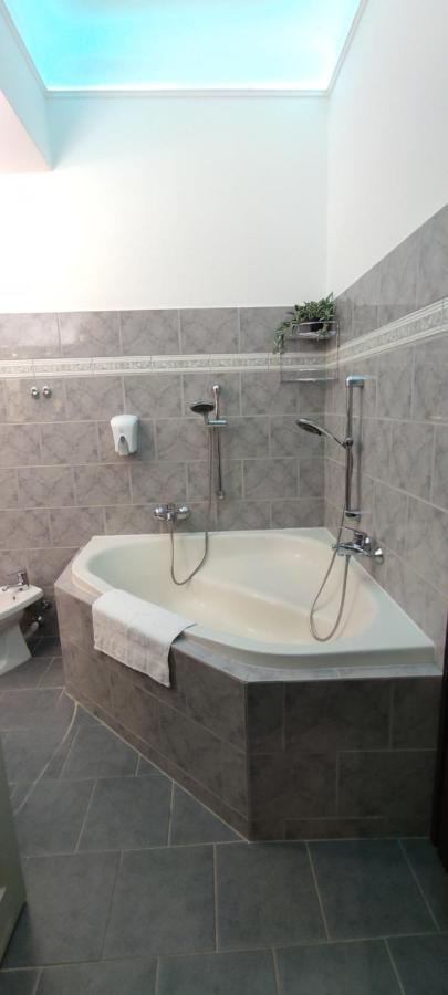 Center Apartman Szeged Bagian luar foto